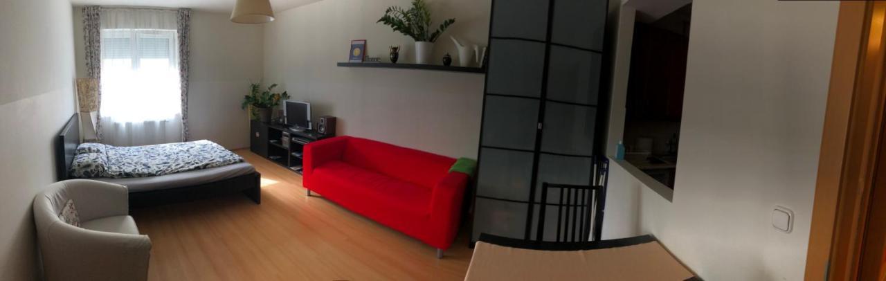 Cozy Apartment In District 8 Budapesta Exterior foto